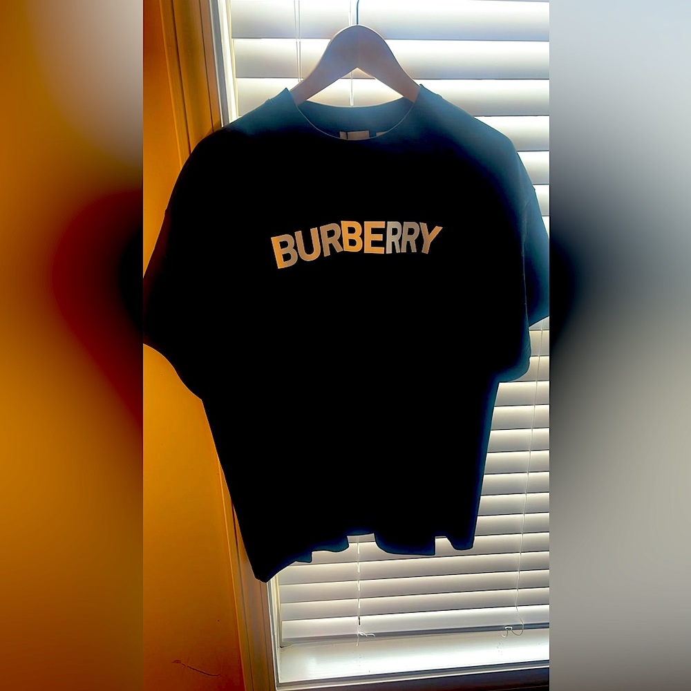 Burberry Black T-Shirt